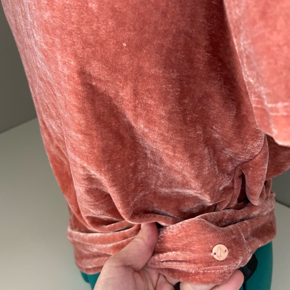 Volcom Coral Velour You In Top Velvet Short Sleeve SZ S - Picture 6 of 10
